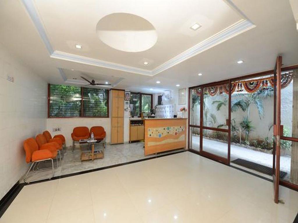 Hotel Rahi Inn Vadodara Bagian luar foto